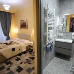 Quest House Lihong 4* Roma