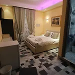 Affittacamere Quest House Lihong 4*